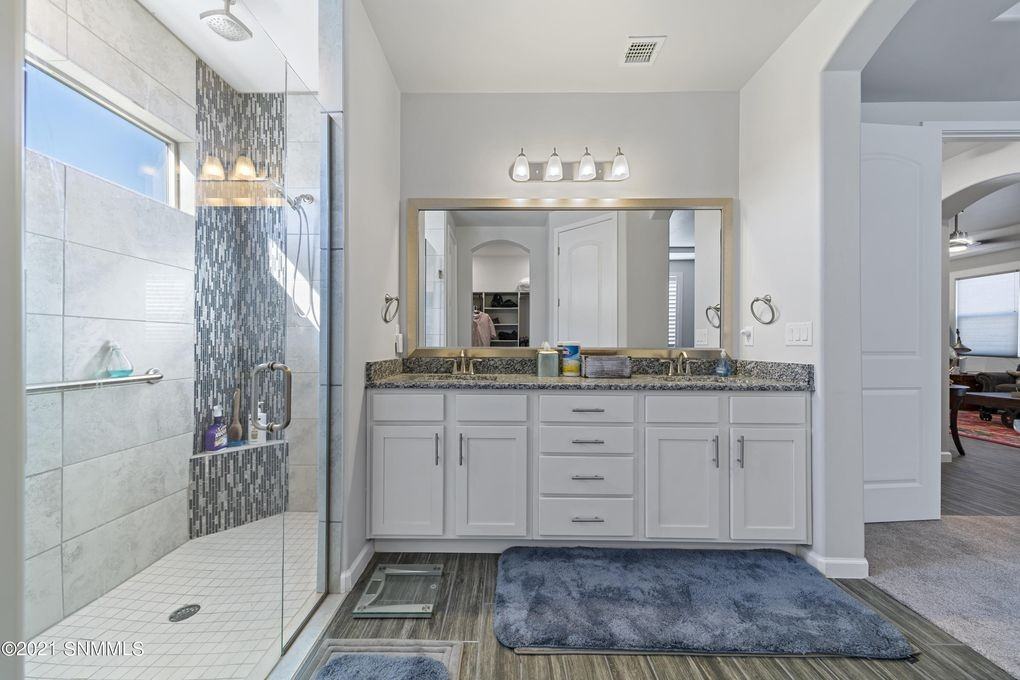 4758 Lotus Ave #NA - Photo 3 of 21