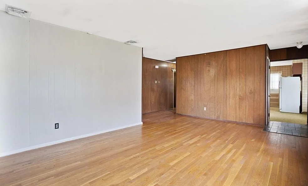 142 Bunce Rd #NA - Photo 3 of 4