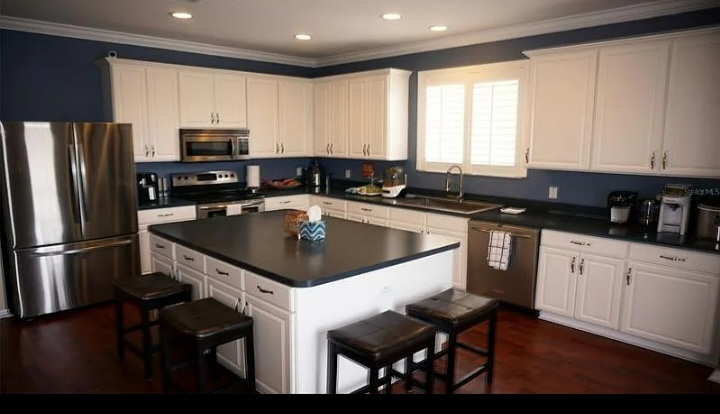 19558 Timberbluff Dr - Photo 2 of 14