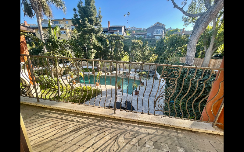 4266 Hillcrest Dr - Photo 4 of 26