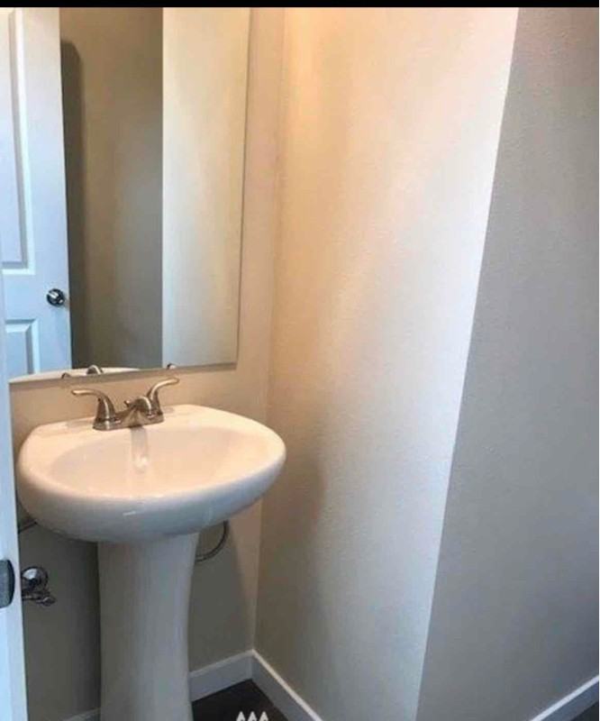 1903 Ahlers Ave #D - Photo 6 of 15