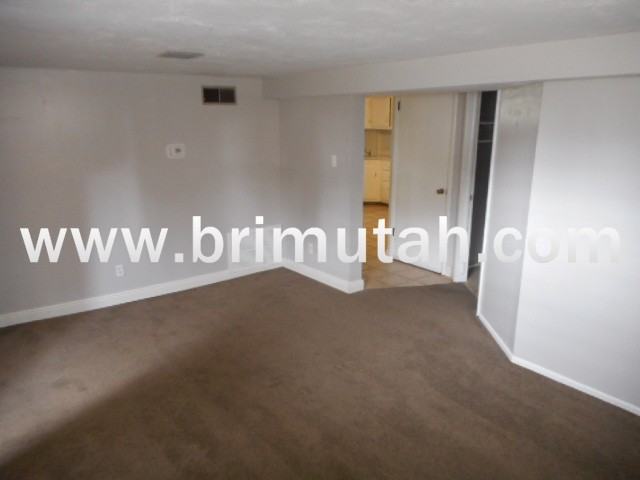 2637 S Kenwood St #2637 - Photo 5 of 20