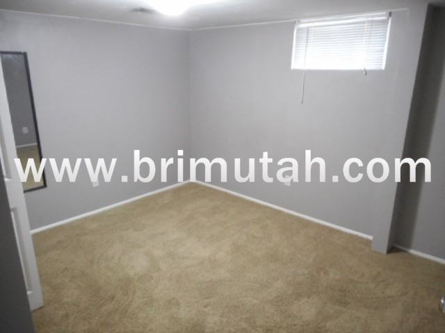 2637 S Kenwood St #2637 - Photo 6 of 20