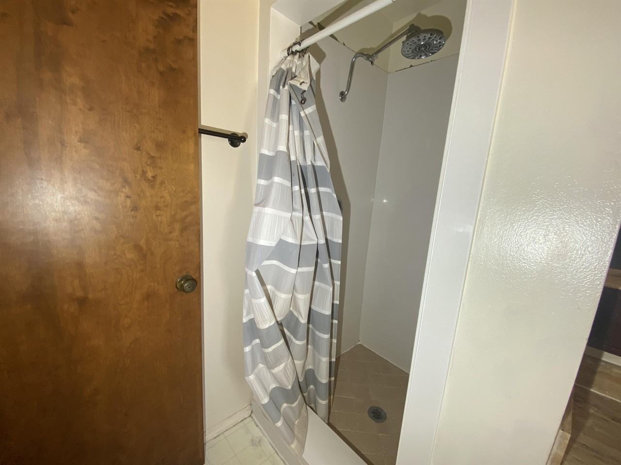 901 Santa Ana Ave Se #0 - Photo 5 of 27