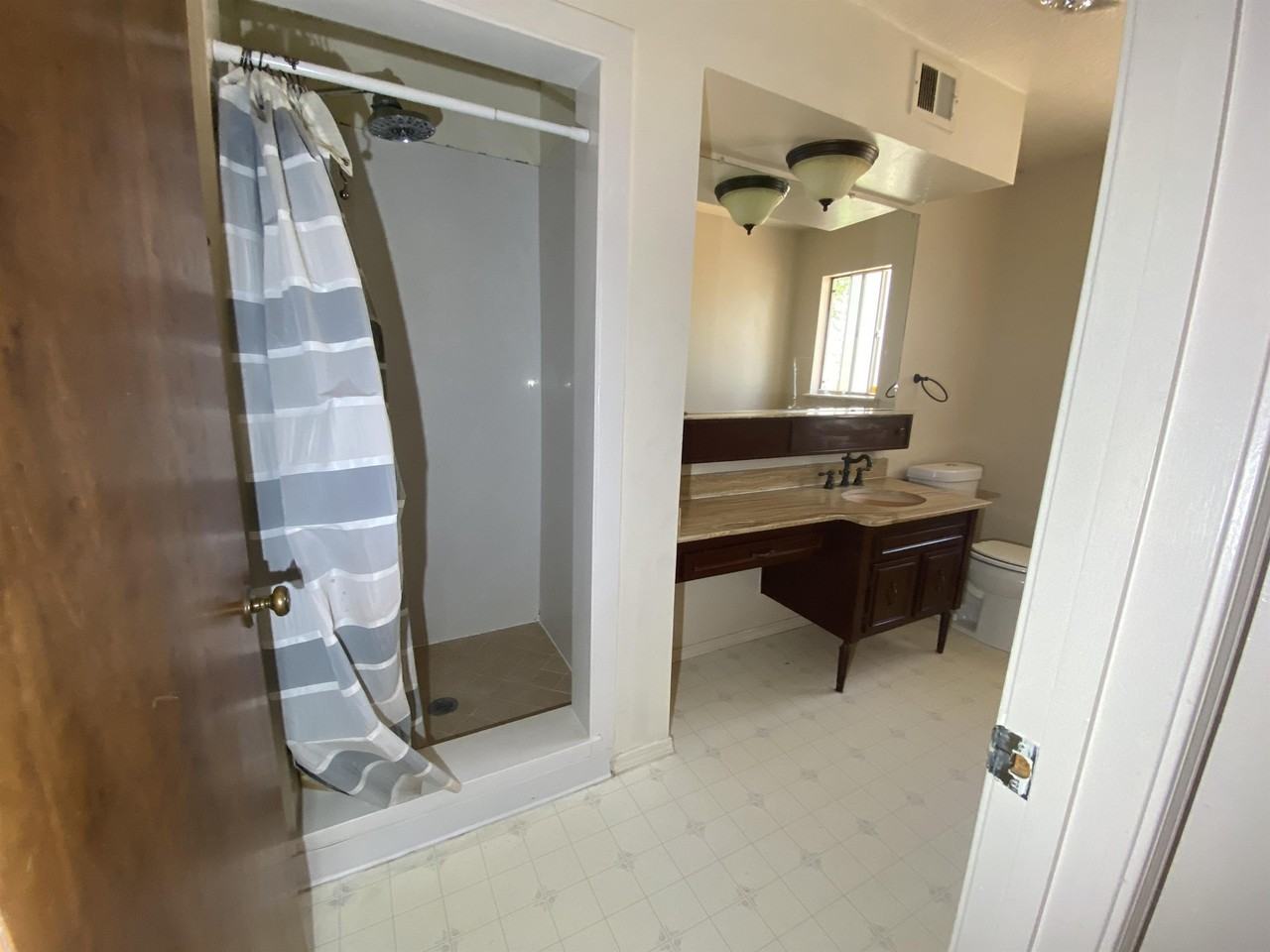 901 Santa Ana Ave Se #0 - Photo 7 of 27