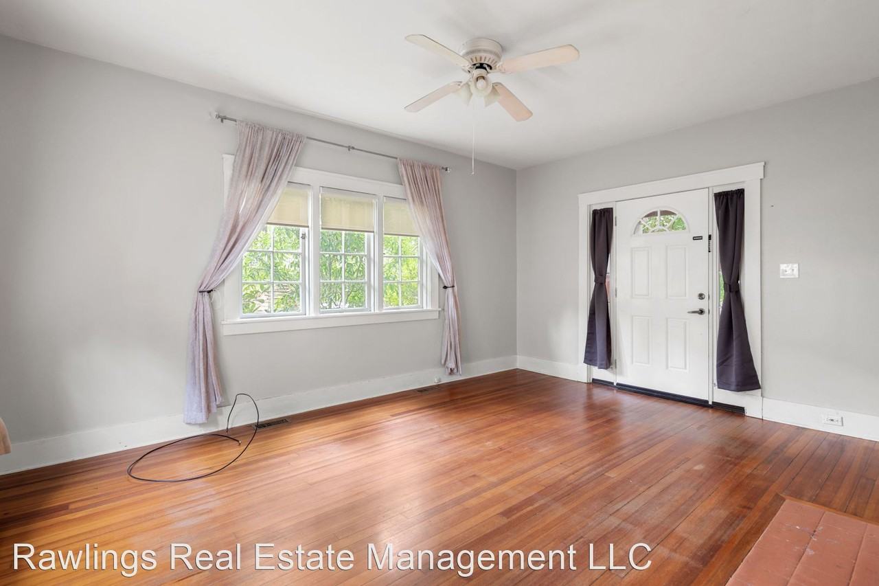 70 Furman Ave - Photo 3 of 17