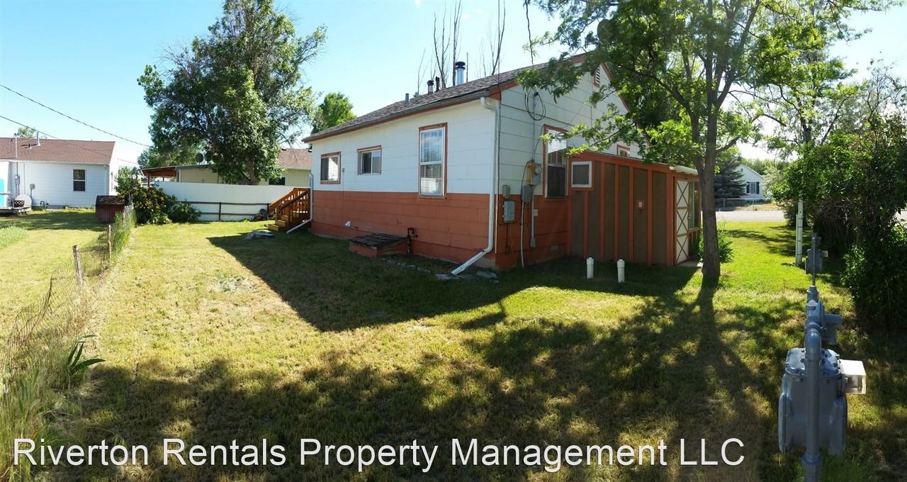 317 S 11th St - Photo 3 of 37