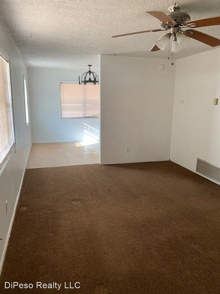 3044 W Airport Rd - Photo 3 of 11