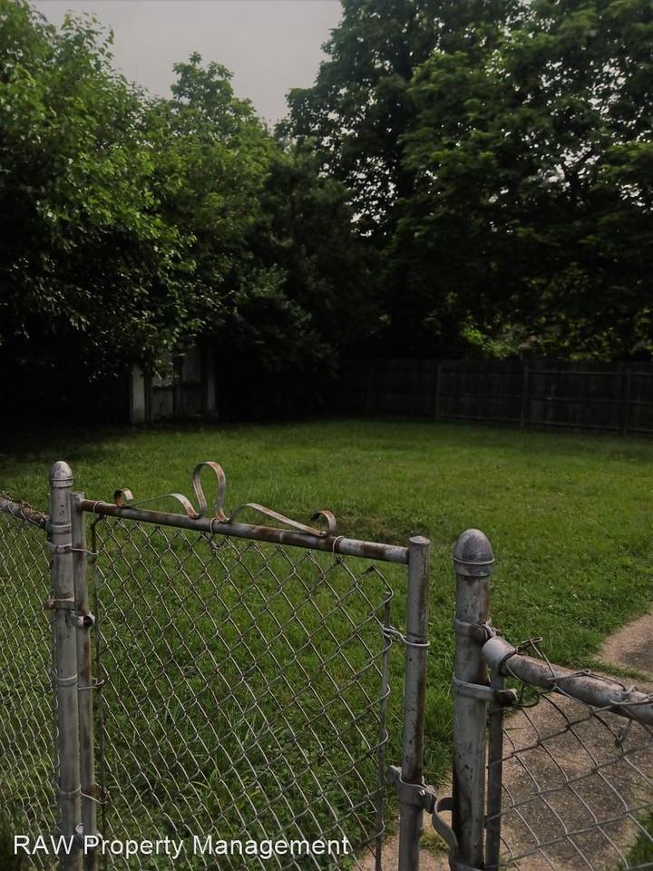 1804 Bising Ave - Photo 2 of 15