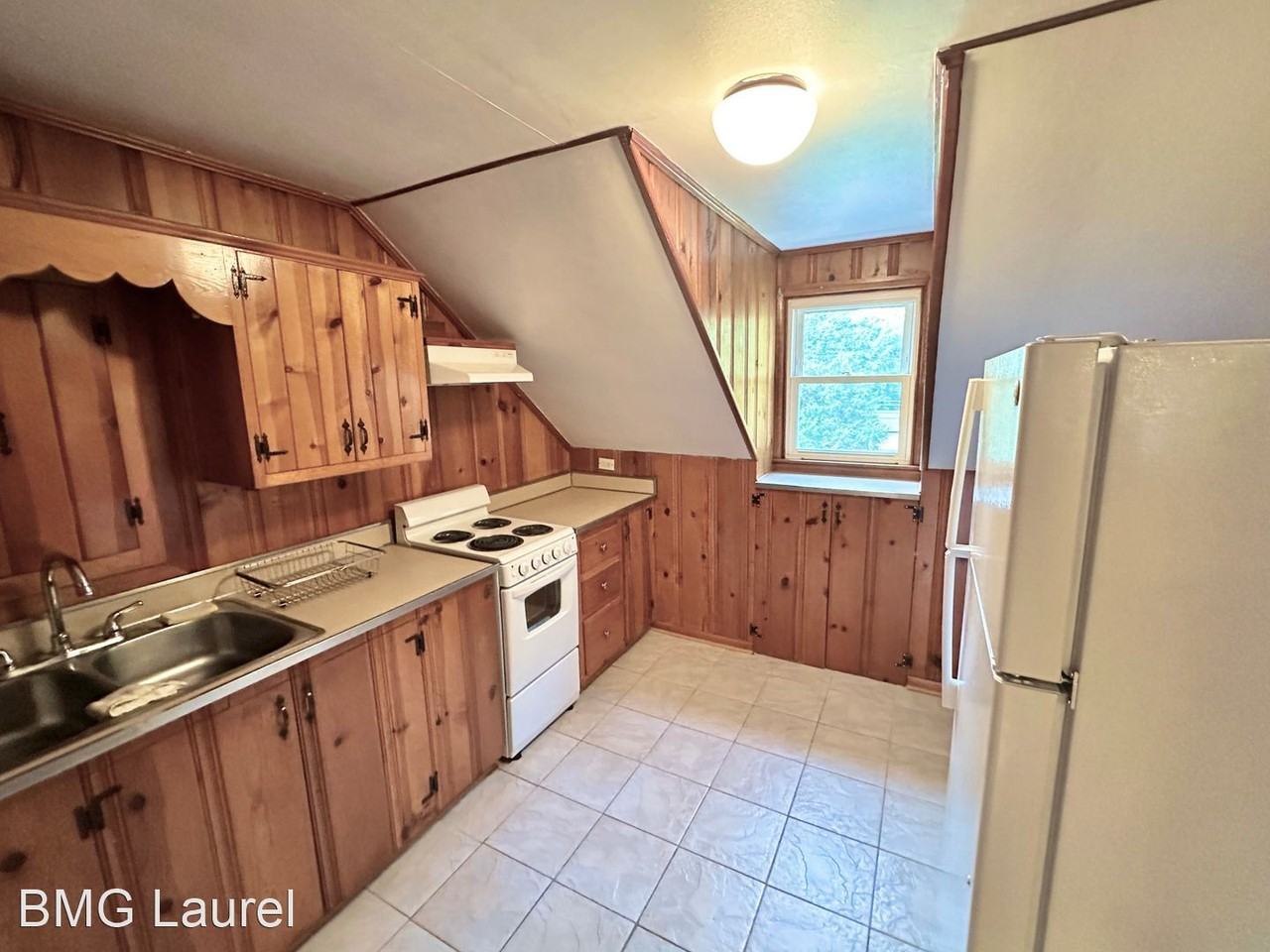 1013 Annapolis Rd - Photo 3 of 13