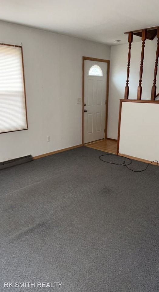 110-112 Wallace Way - Photo 2 of 13