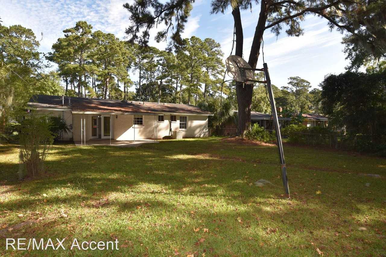 5 Sherwood Rd - Photo 3 of 16