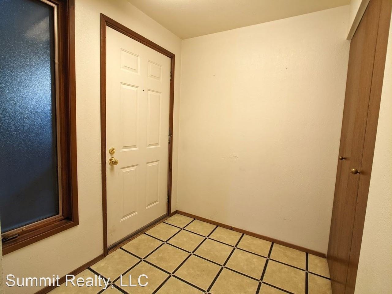 800 F St - Photo 2 of 30