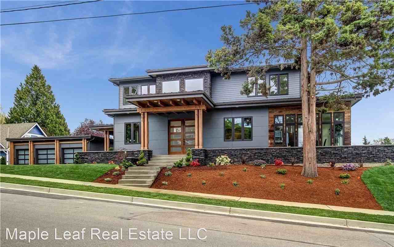 902 5th St - Photo 2 of 24