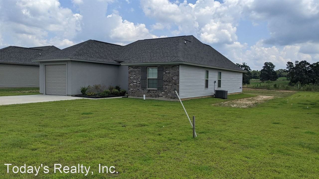172 Meadows Dr - Photo 3 of 4
