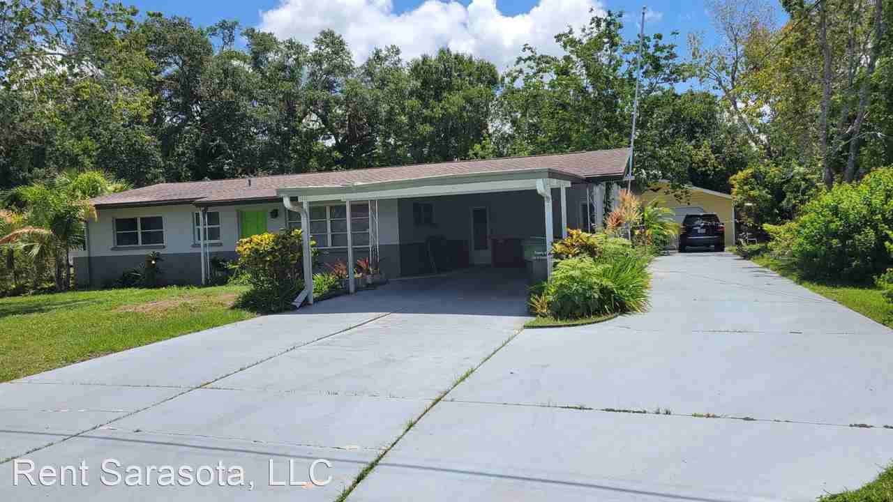 230 N Briggs Ave - Photo 2 of 19