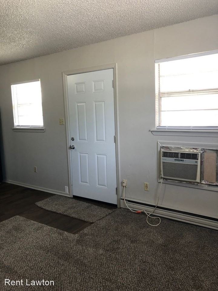 2601 SW H Avenue - Photo 3 of 10