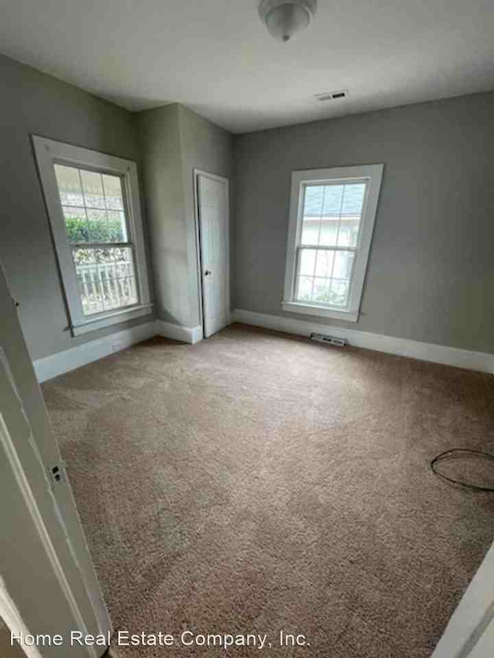 1905 Francis St - Photo 3 of 7