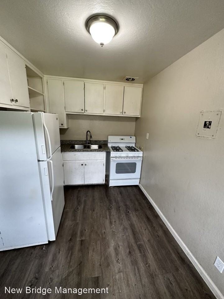 2401 Marconi Ave - Photo 2 of 10