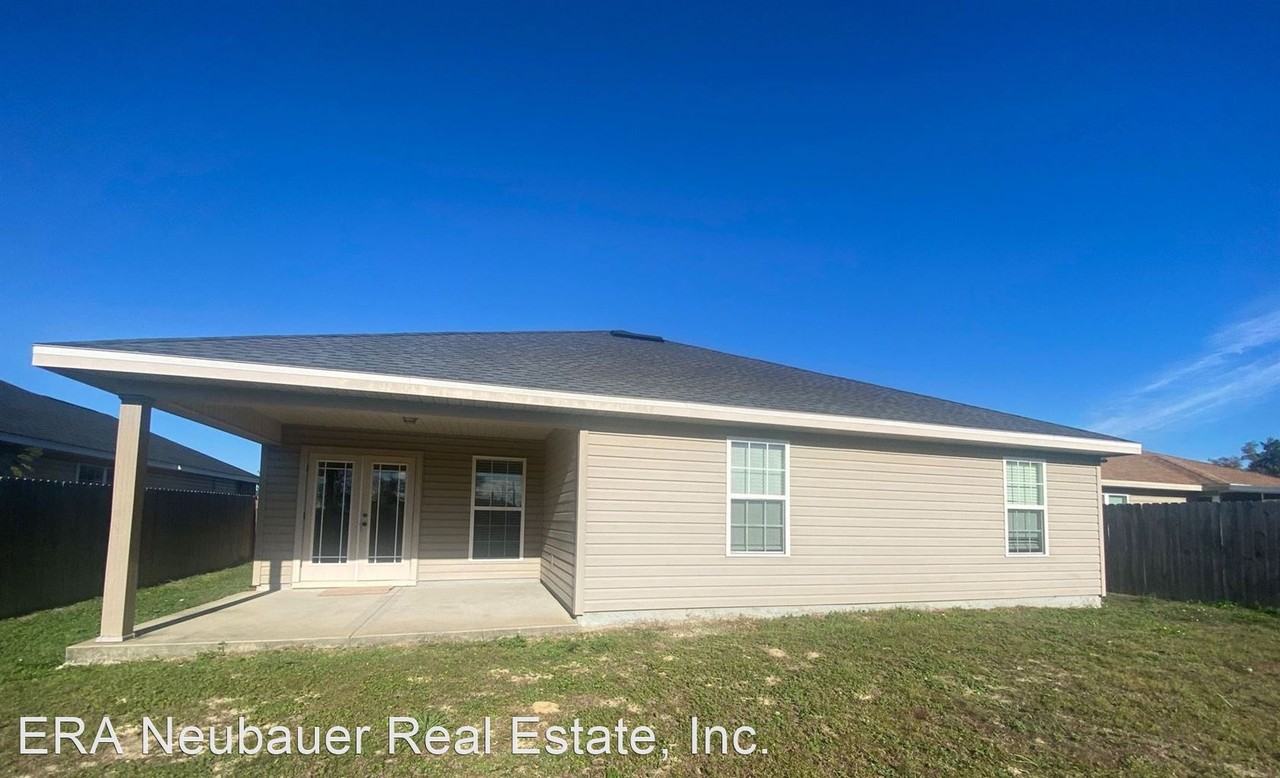 2924 Cedars Xing - Photo 2 of 20