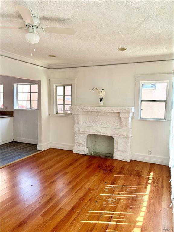 1209 Spence St - Photo 2 of 8