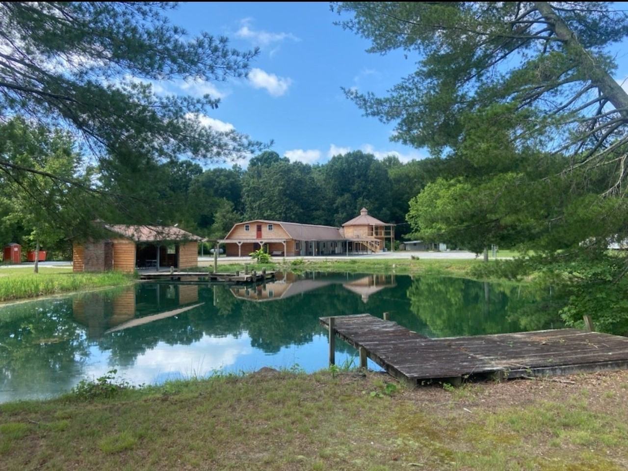 406 Holloway Lane - Photo 2 of 28