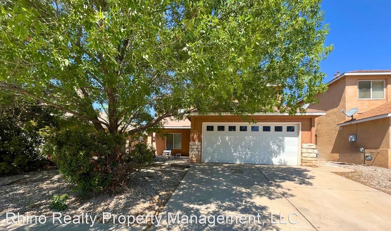 1115 Avenida Esplendida Nw - Photo 2 of 24