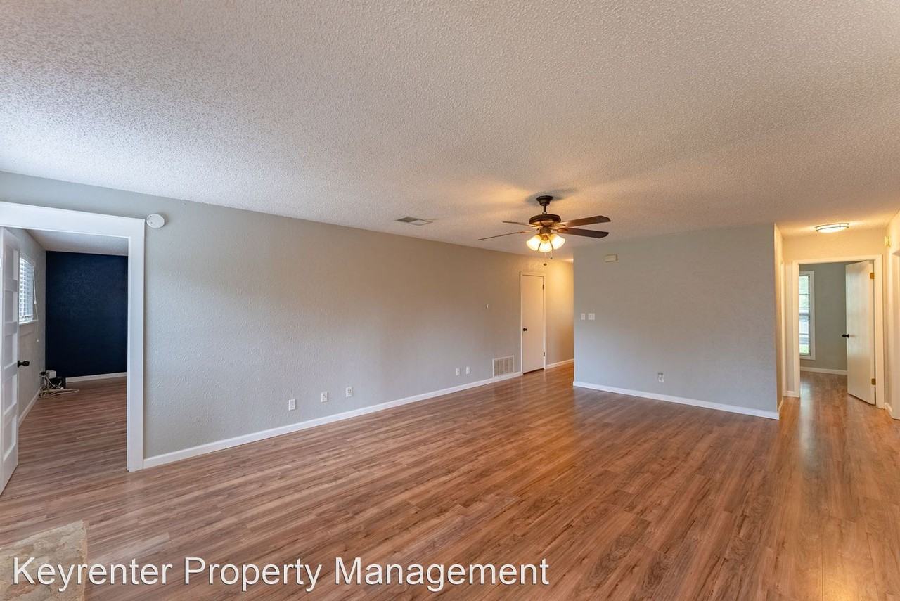 10008 Derringer Trl - Photo 3 of 24