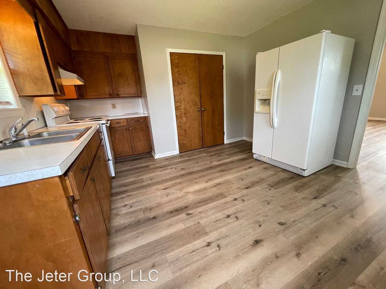 908/910 Bagwell drive - Photo 3 of 17