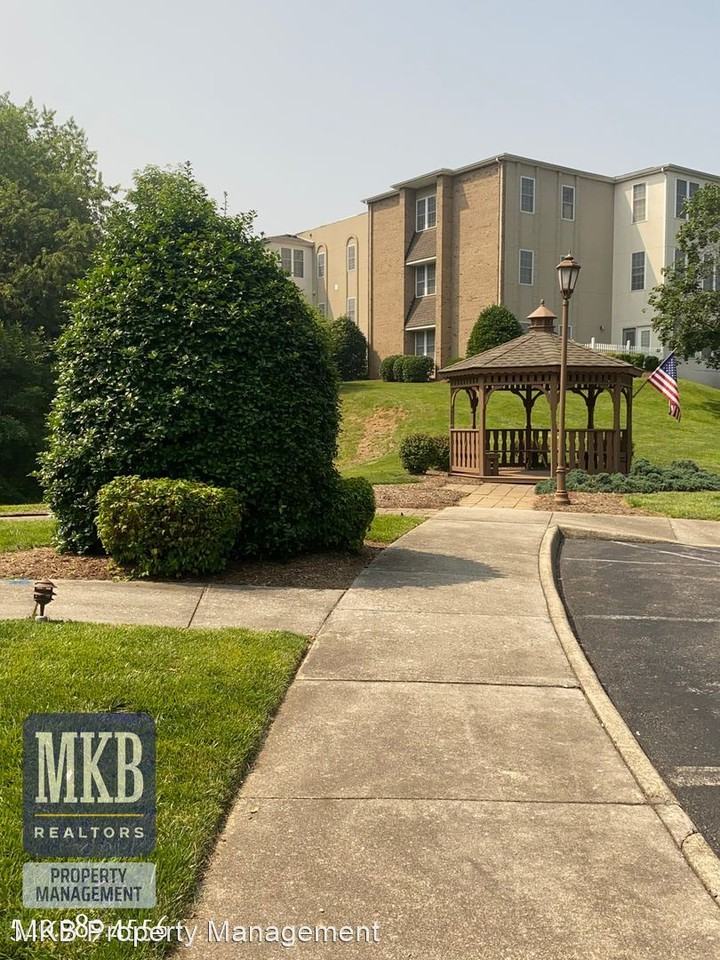 4845 Glen Ivy Ln Sw #105 - Photo 3 of 29