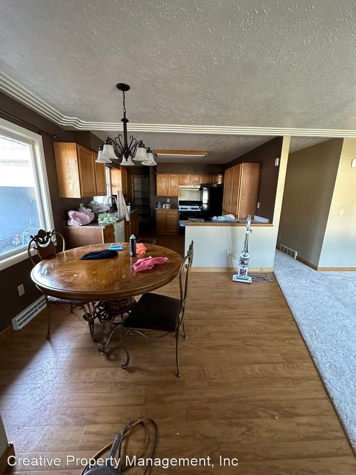 100 24th St Nw - Photo 2 of 15