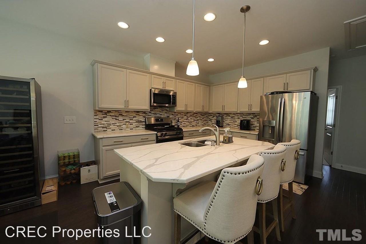 159 Manordale Dr - Photo 3 of 15