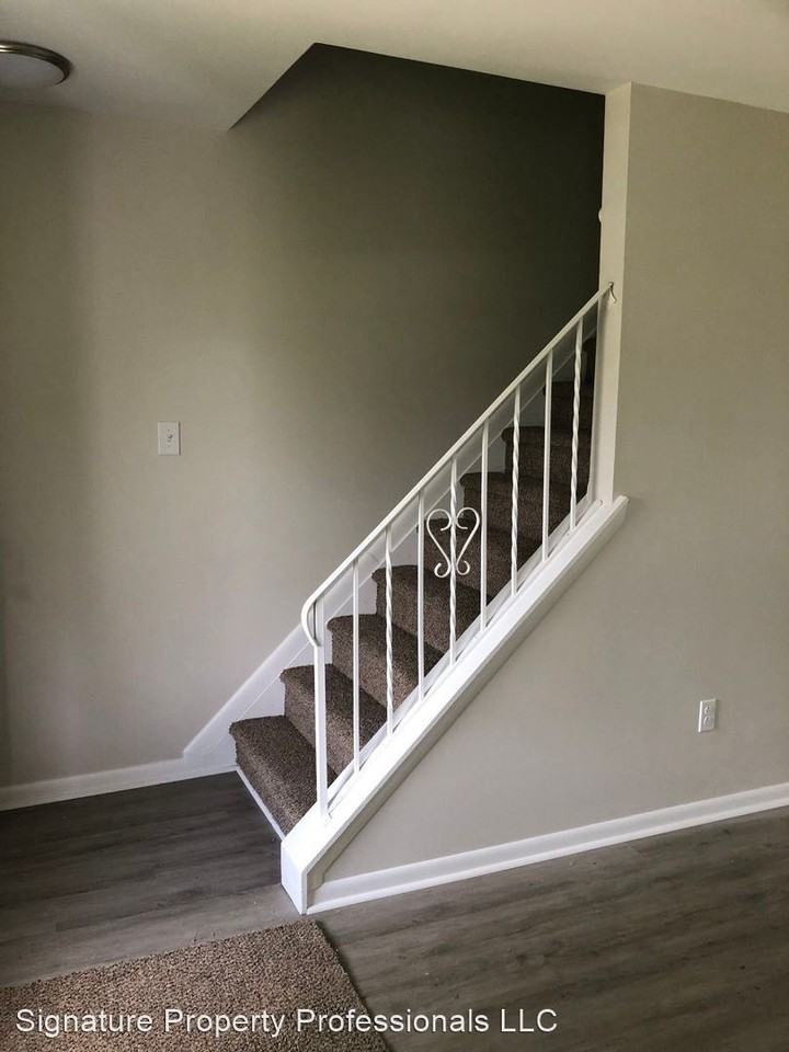 2517 Eisenhower Ct - Photo 3 of 15