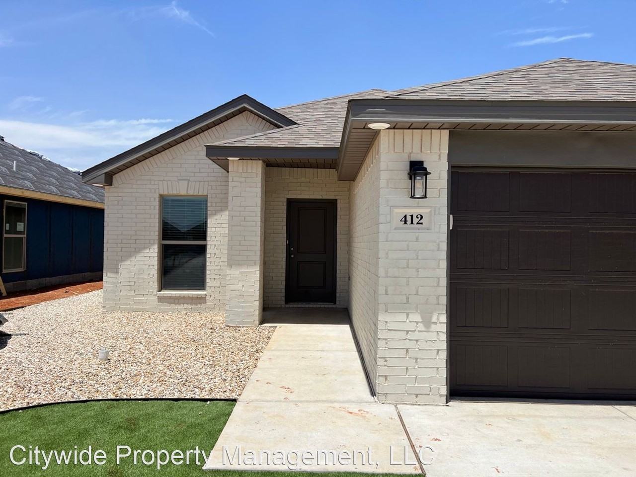 412 E 31st St - Photo 2 of 43