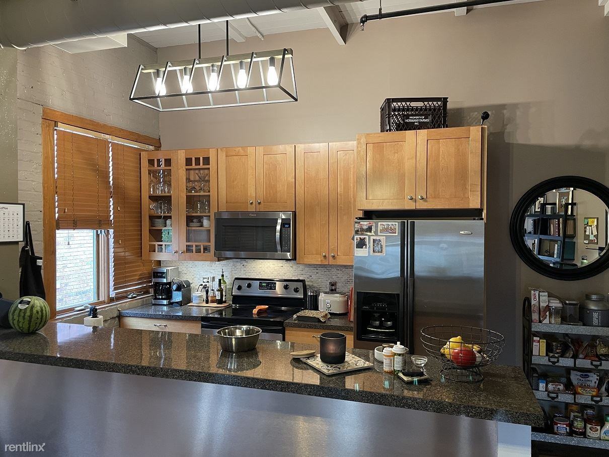 1116 S Washington Ave #2 - Photo 2 of 23