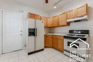 2424 N Greenview Ave #1F - Photo 1 of 1