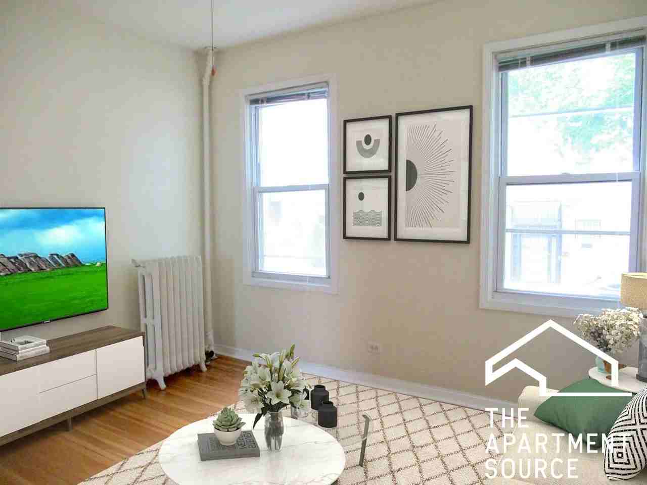 2424 N Greenview Ave #1F - Photo 6 of 14