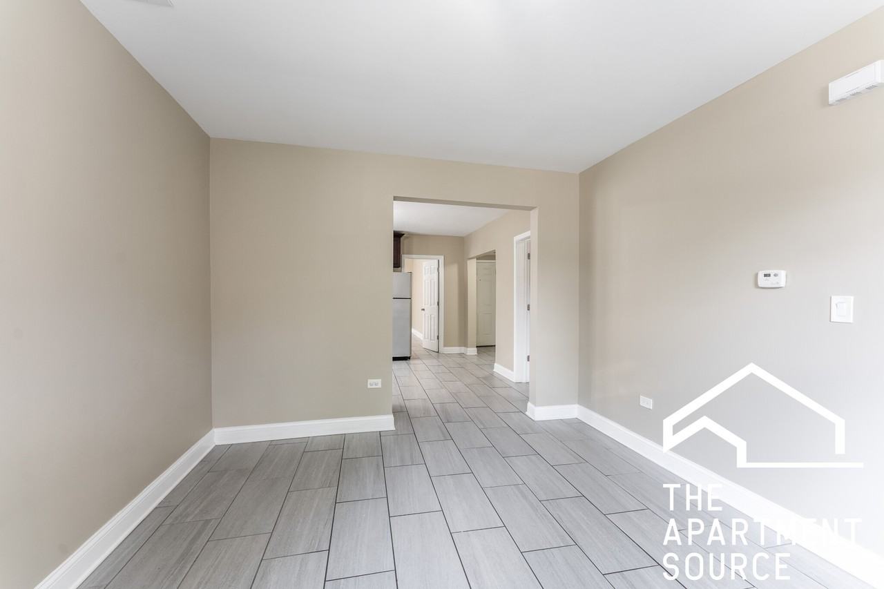 2618 N Harding Ave #G - Photo 5 of 17