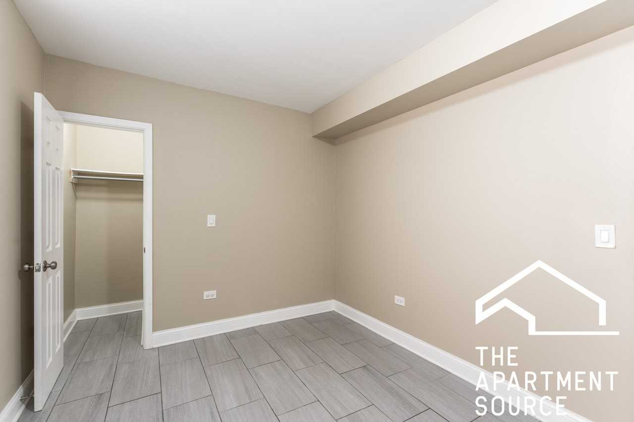 2618 N Harding Ave #G - Photo 6 of 17