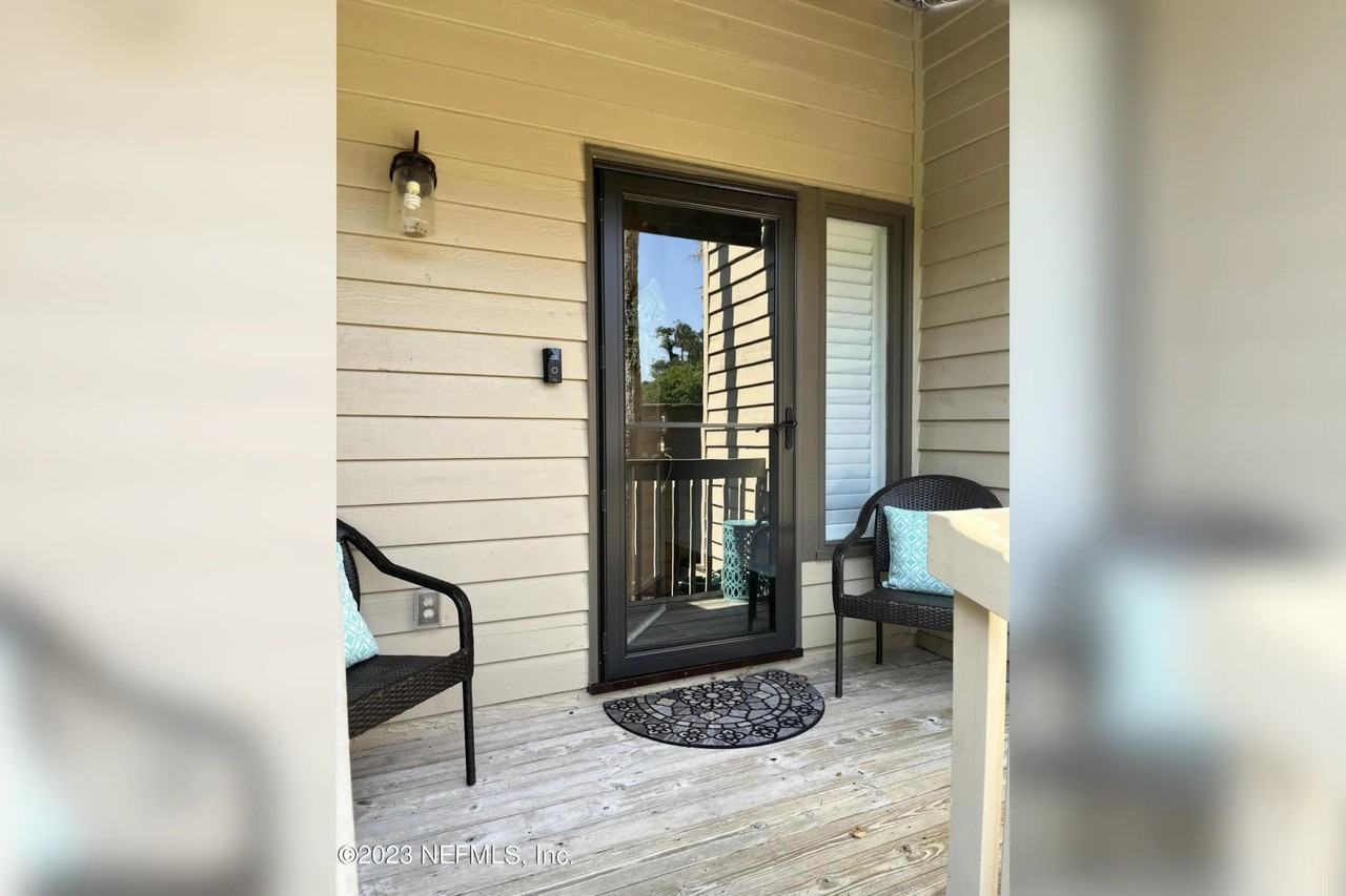 57 Fishermans Cove Rd - Photo 3 of 34