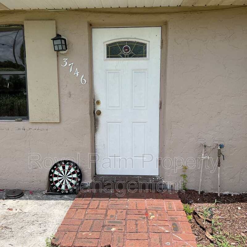 3746 3742 - Photo 3 of 17