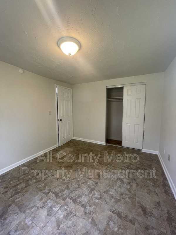 108 Garden Ave #2 - Photo 3 of 19