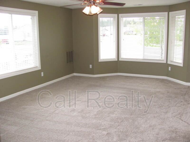 9302 W Caelen Ave - Photo 2 of 8