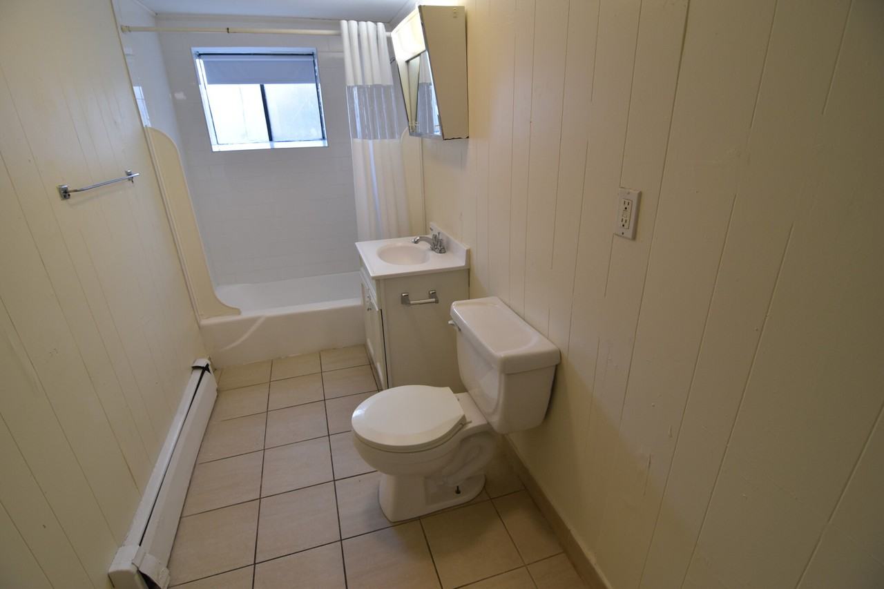 19 Brighton Ave #B - Photo 4 of 7