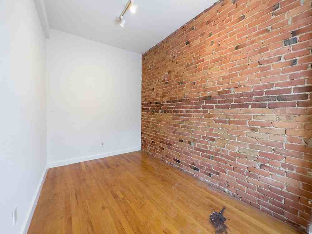 103 Cedar St #2 - Photo 5 of 31