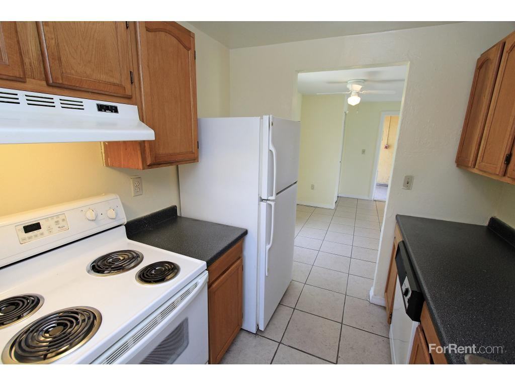 Tarponwood Lake Apartments - Photo 3 of 16