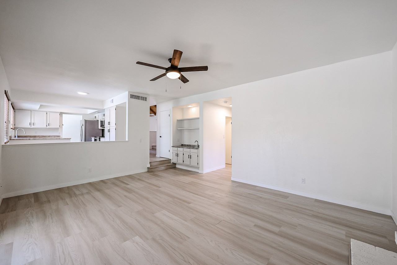 4611 W Milky Way - Photo 6 of 33