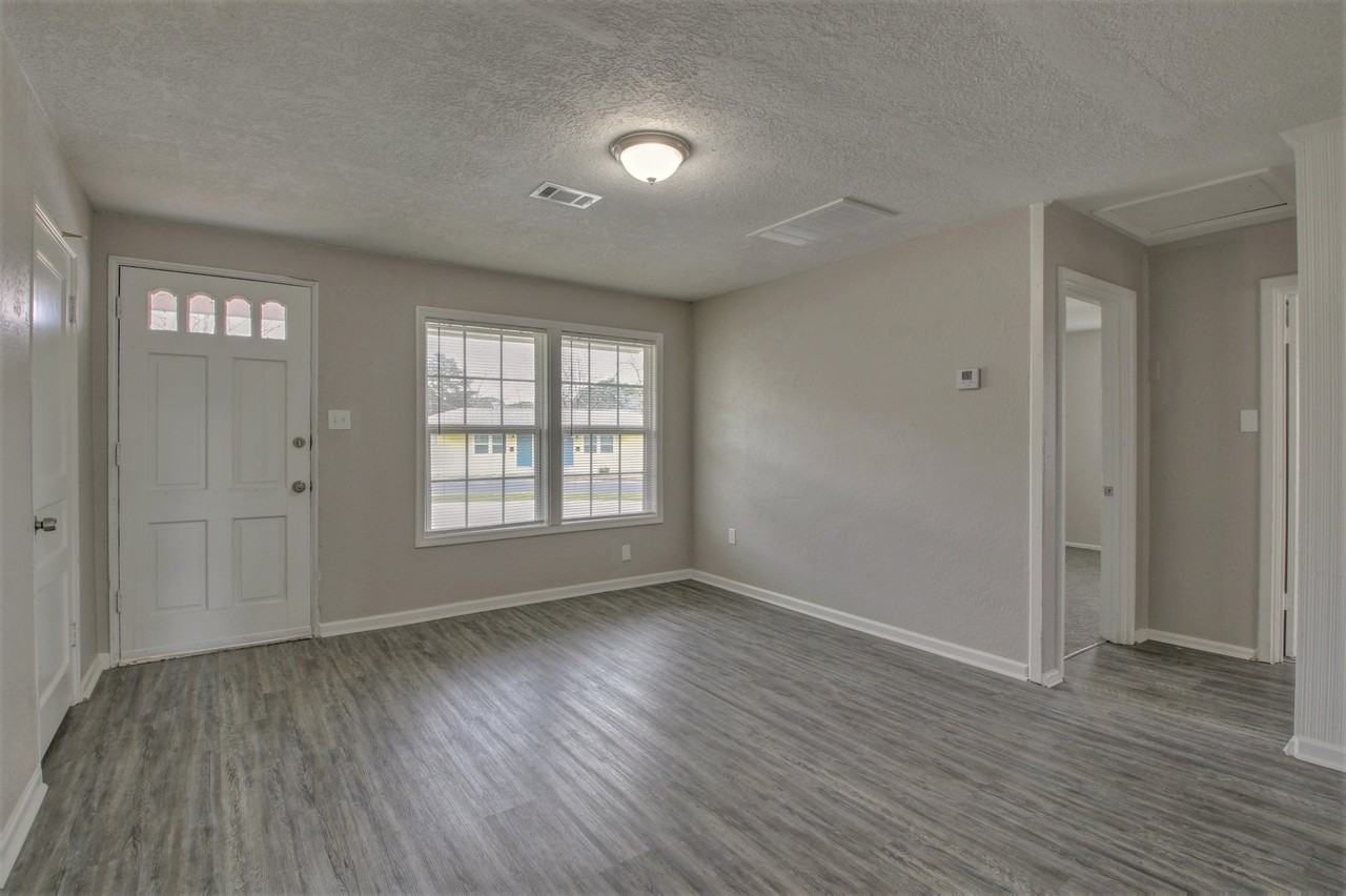 17 Hiland Pl - Photo 2 of 8