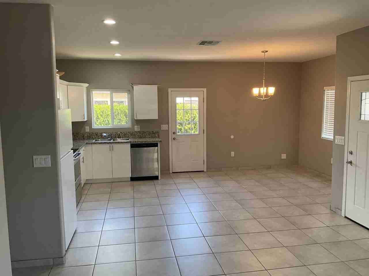 2956 N Palo Verde Ave - Photo 3 of 31