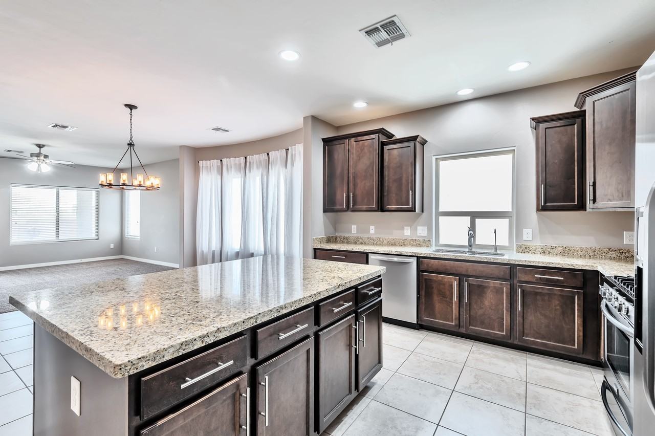 9747 N Melandra Way - Photo 4 of 25